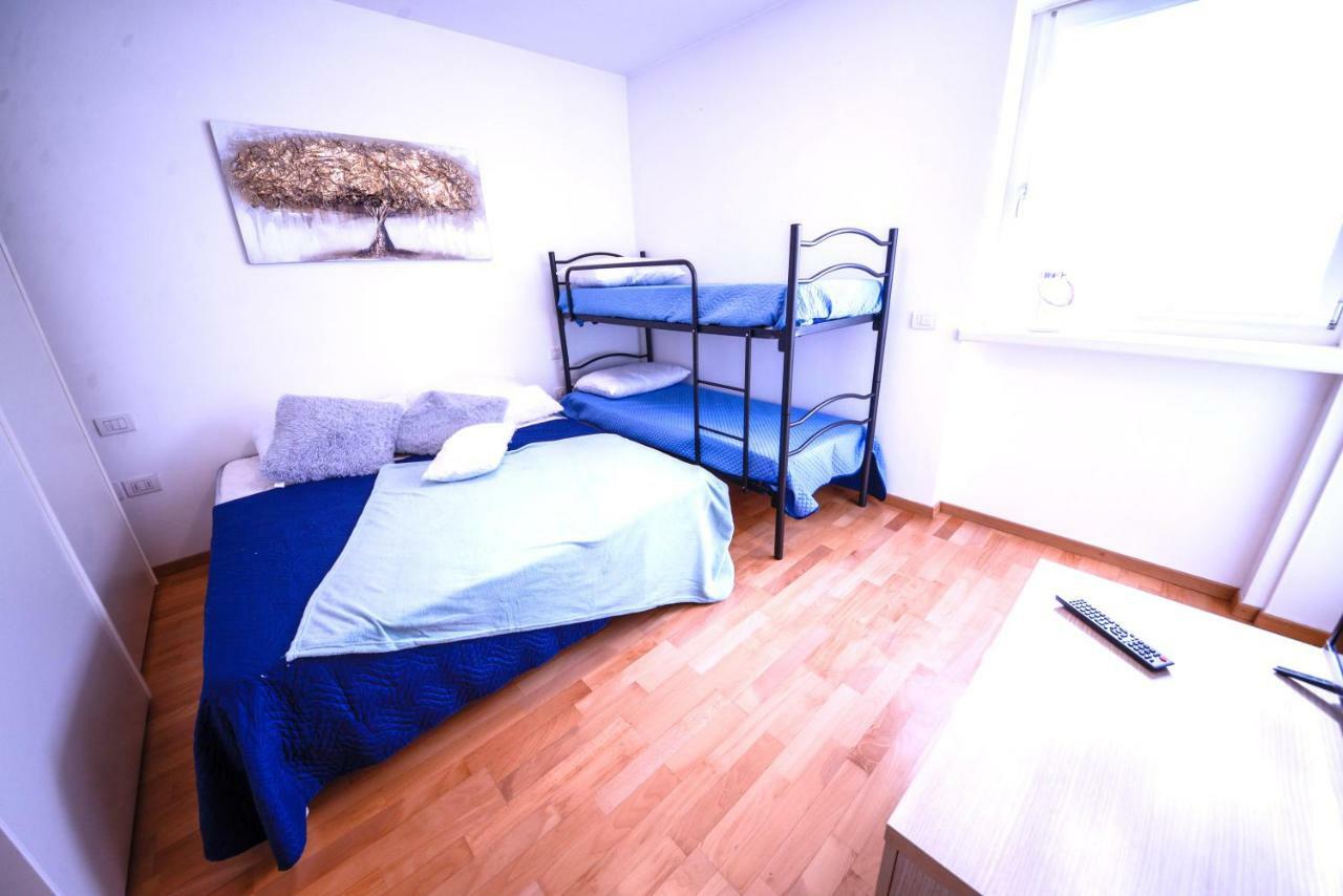 Lake & Pool Apartamento Torbole Sul Garda Exterior foto